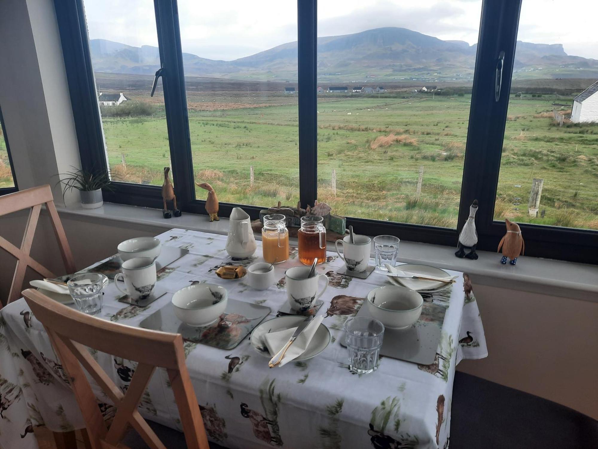Bed and Breakfast Benview House Staffin Esterno foto